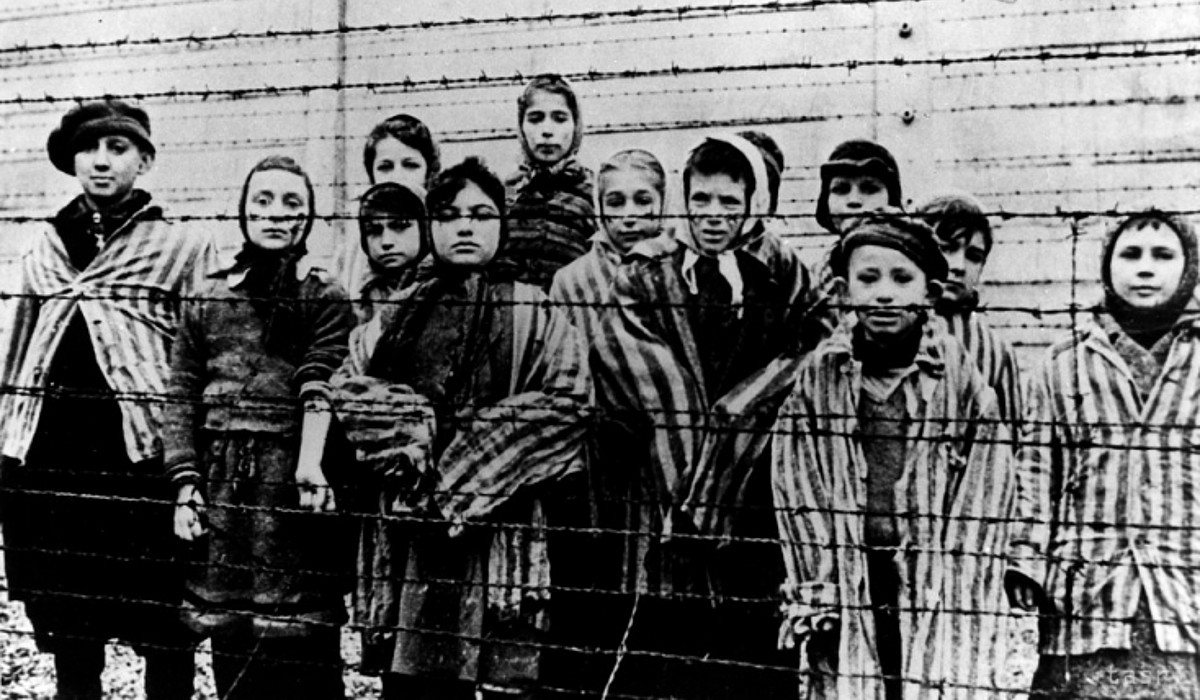 У світі вшановують пам’ять жертв Голокосту