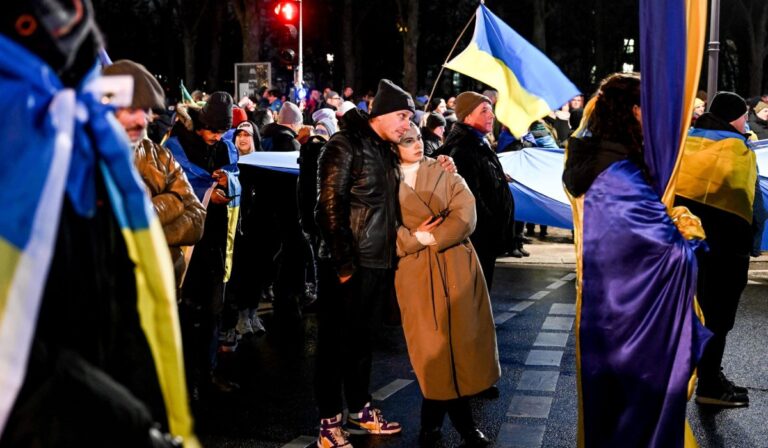 Mintegy tízezren tüntettek Berlinben a békéért