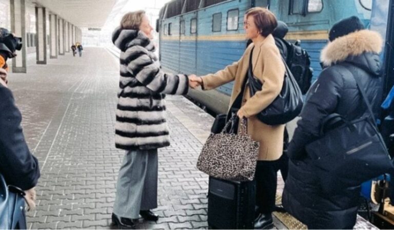 German education minister arrives in Kyiv