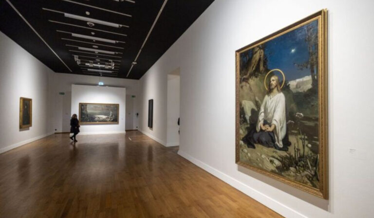 Svájcba menekítették a kijevi nemzeti galéria festményeit