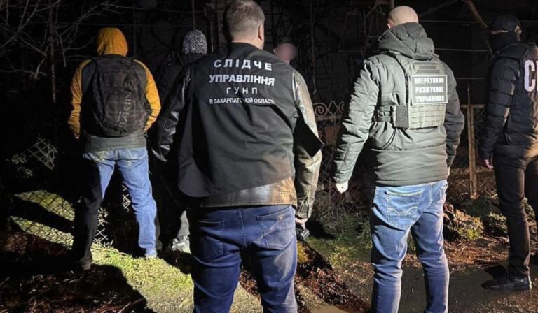 Hadköteles férfiakat csempészett külföldre egy kárpátaljai bűnszervezet