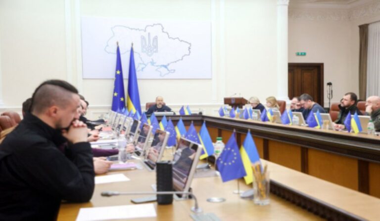 Україна цьогоріч отримала близько $7 мільярдів від ЄС та США