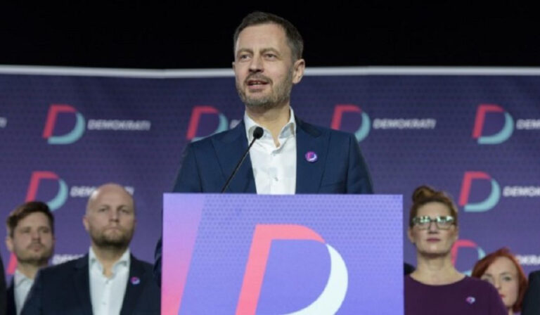 Ukrajnába utazna a szlovák miniszterelnök