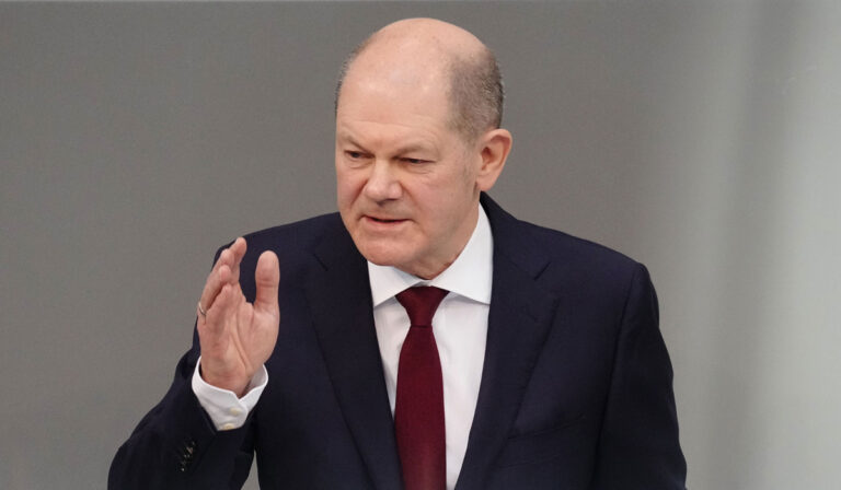 Scholz üdvözölte az orosz elnök elleni elfogatóparancsot