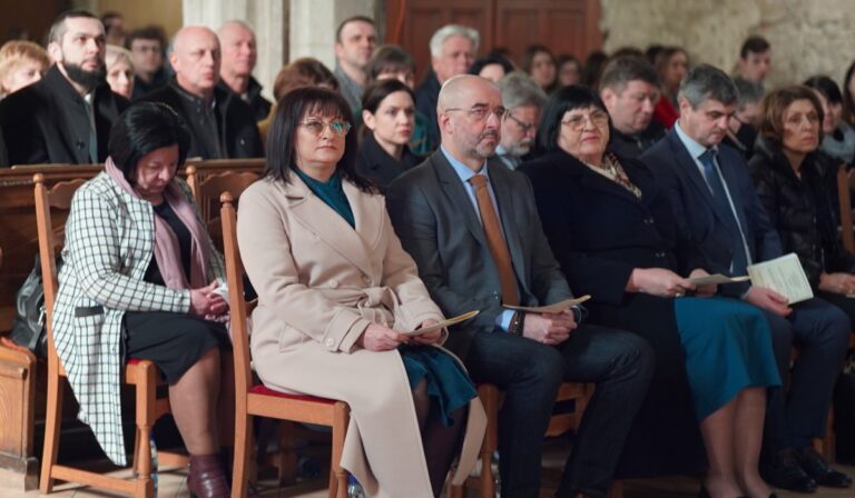 Diplomaosztó ünnepség a Rákóczi-főiskola Szakgimnáziumának turizmus szakán
