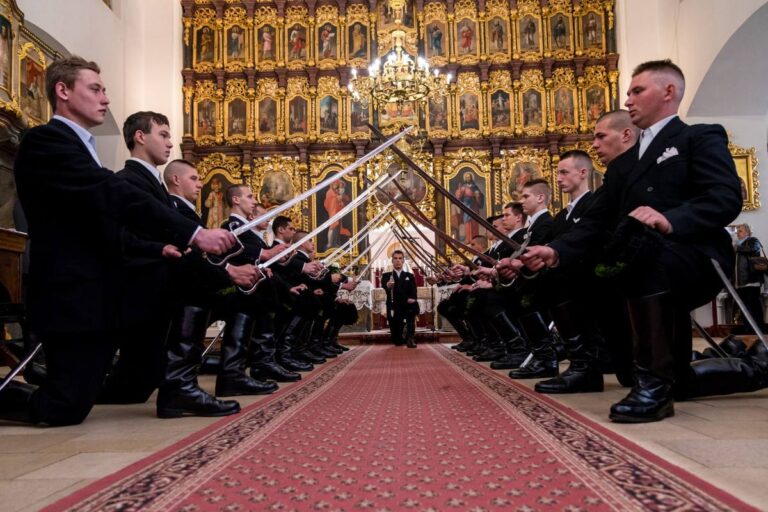 Ünnepi műsorokkal várják húsvétkor a hallgatókat a közmédia rádiócsatornái