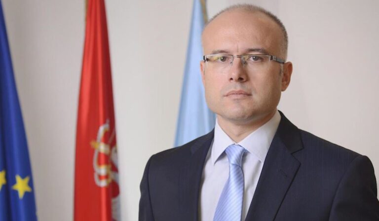 Szerbia cáfolja, hogy fegyvereket adna el Ukrajnának