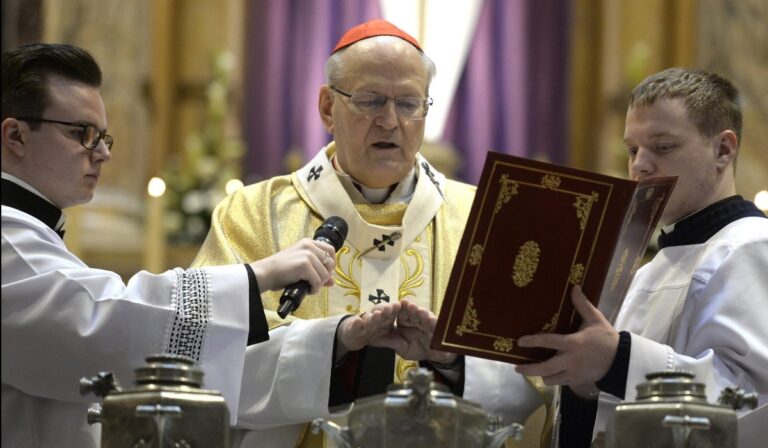 Erdő Péter: a békét kérjük az új esztendőben