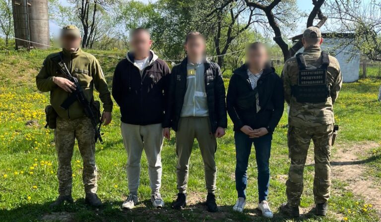 Tíz határsértőt vettek őrizetbe szombaton Kárpátalján
