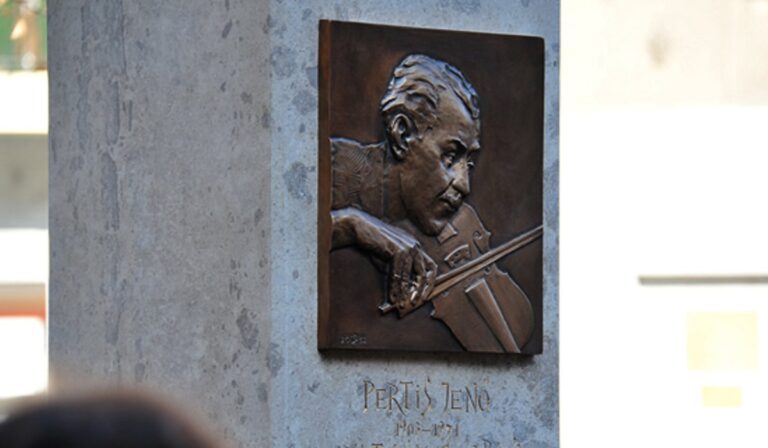 Pertis Jenő
