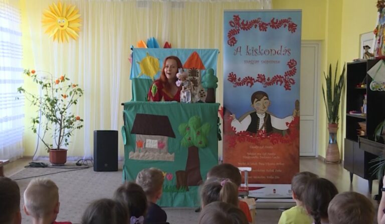 Gyermekeknek szóló darabbal turnézott a beregszászi színház