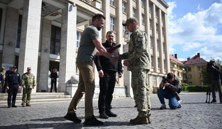 У Закарпатській ОВА вручили державні відзнаки