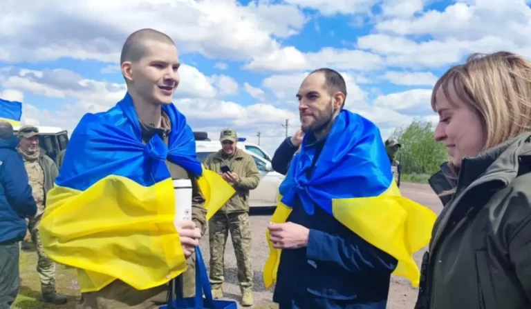 Újabb 45 hadifogoly tért vissza Ukrajnába