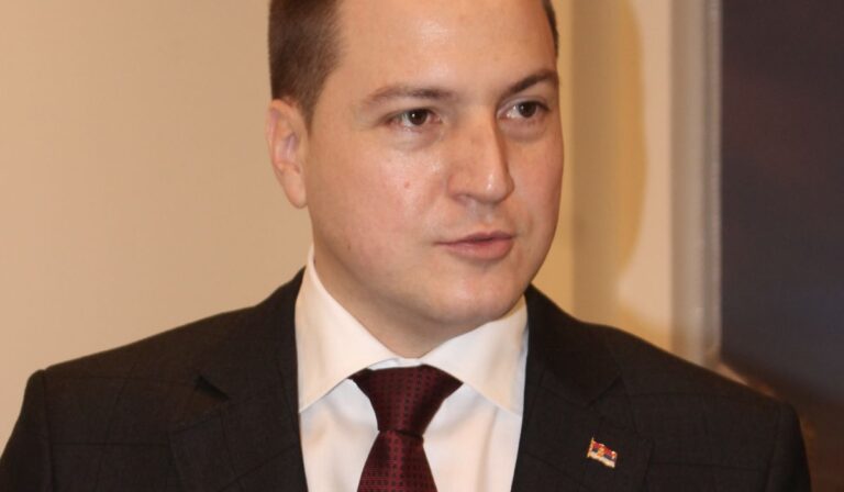 Lemondott a szerb oktatási miniszter