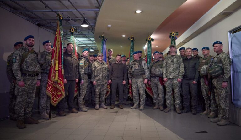 A frontra látogatott Volodimir Zelenszkij