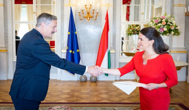Novák Katalin kinevezte Magyarország új kijevi nagykövetét