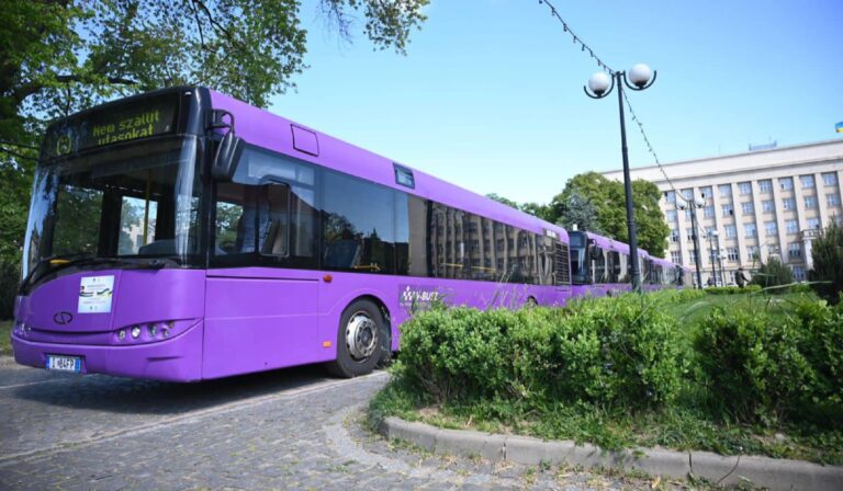 Закарпаття отримало 4 автобуси від угорських партнерів