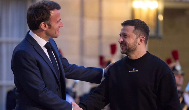 Franciaország újabb 3 milliárd euró értékű katonai segélyt nyújt Ukrajnának