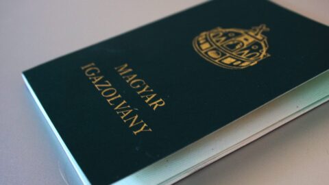 magyar igazolvány