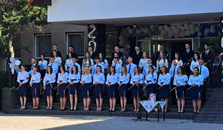 Ballagás a Nagydobronyi Líceumban