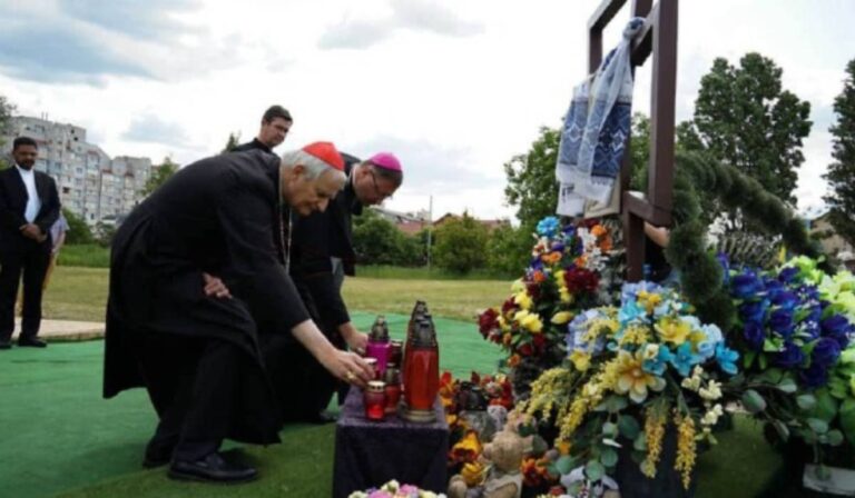 Papal envoy visits Bucha