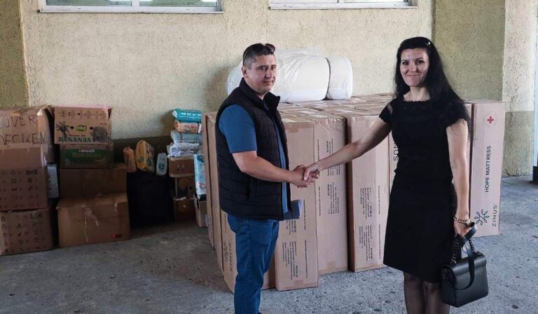 Herszon megyébe küld humanitárius segélyt Beregszász