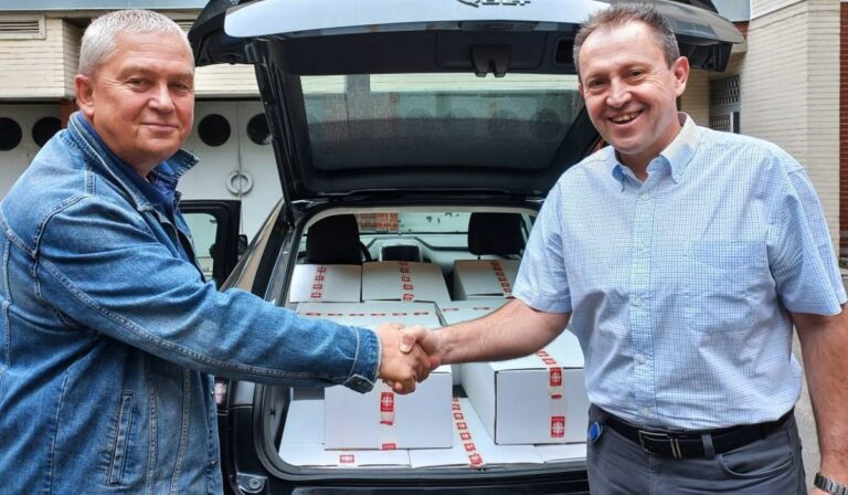Humanitárius segélyt kaptak a Kijevben élő magyarok