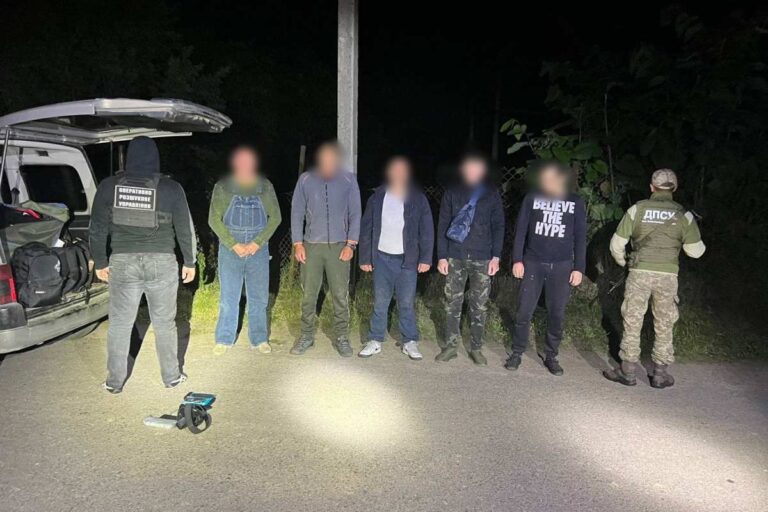 Férfiakat akartak külföldre csempészni a Tiszán keresztül