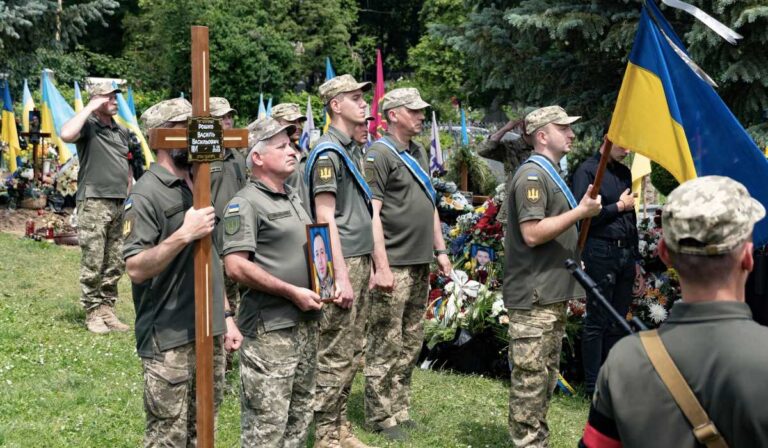 Eltemették Vaszil Roskót