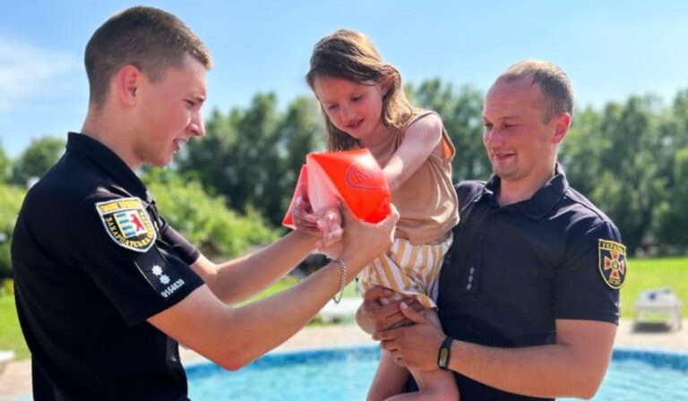 A biztonságos fürdőzés szabályaira hívja fel a figyelmet a rendőrség