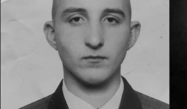 Katonatemetésre készülnek Csontoson