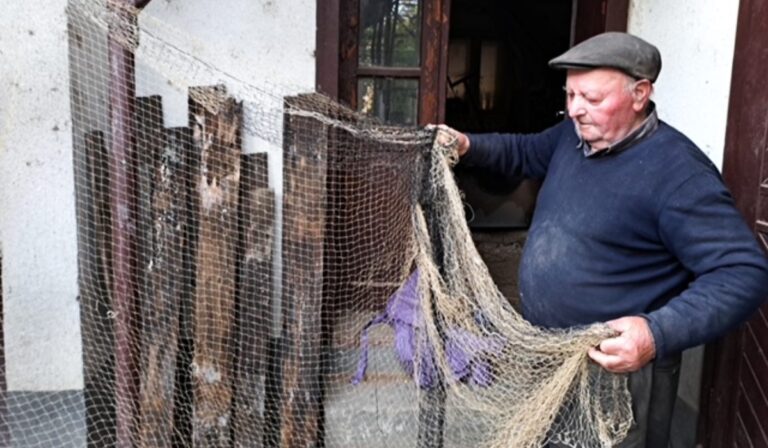 Mesterségem címere: hálókötő