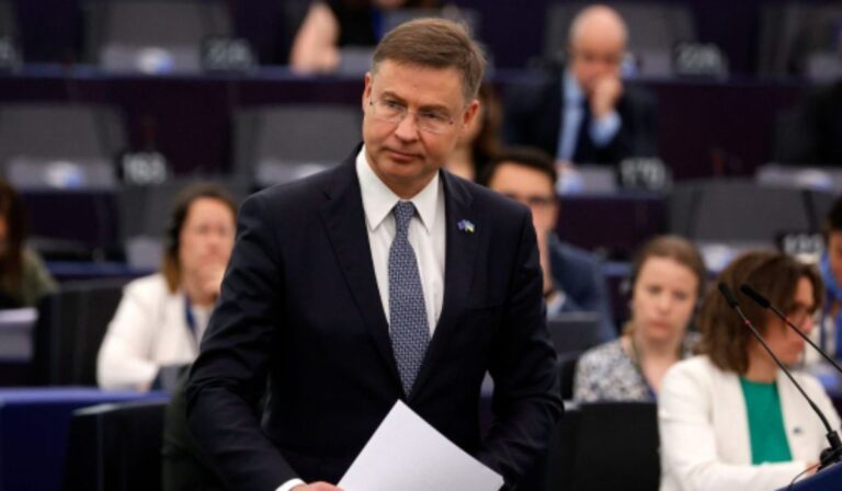 Uniós biztos: Ukrajna újjáépítése nem várhat a háború végéig