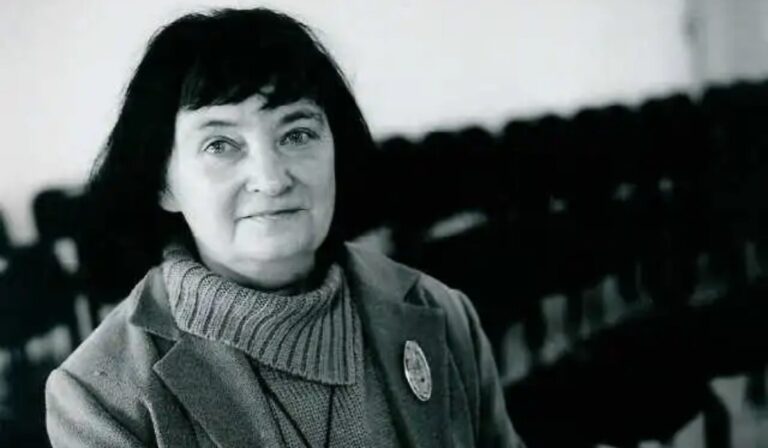 Füzesi Magda: Az öreg házban