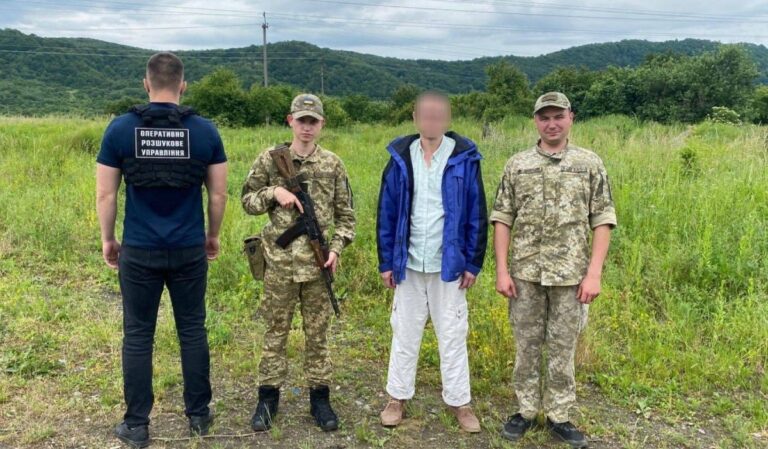 Négy illegális határsértőt vettek őrizetbe Kárpátalján