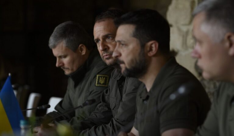 Zelenszkij: Ukrajna kész a NATO-tagságra