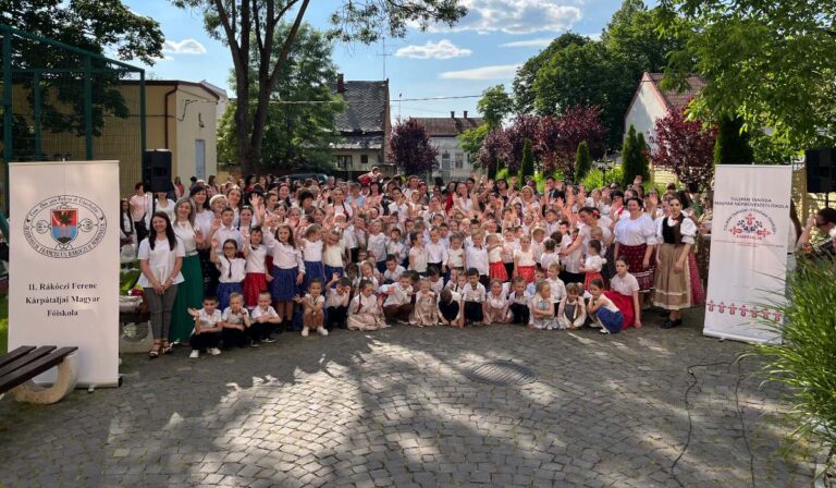 Felvételt hirdet a Tulipán Tanoda Magyar Népművészeti Iskola