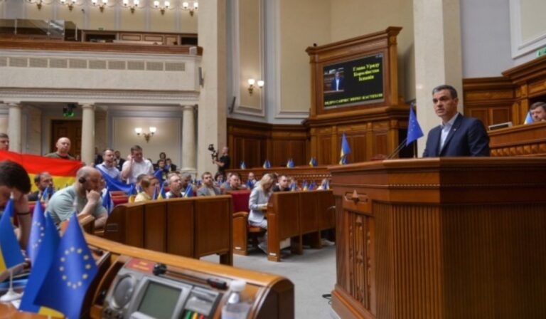 Spanyolország 55 millió eurót ad Ukrajnának