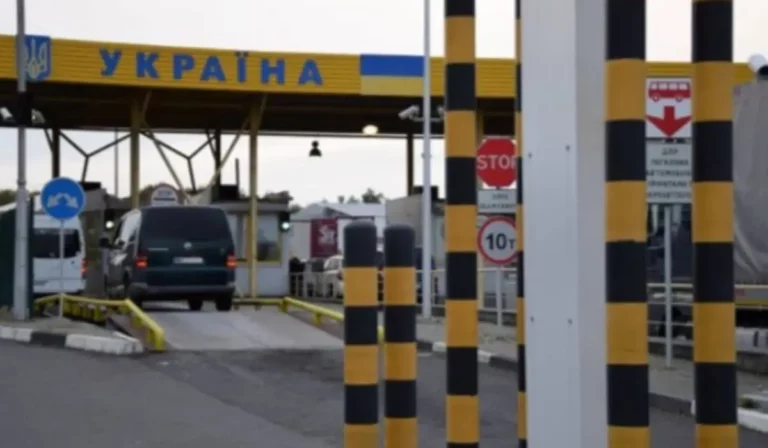 Egy hét alatt 475 ezren lépték át Ukrajna határait