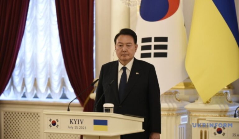 Dél-Korea 150 millió dollárra emeli az Ukrajnának nyújtott segélyt