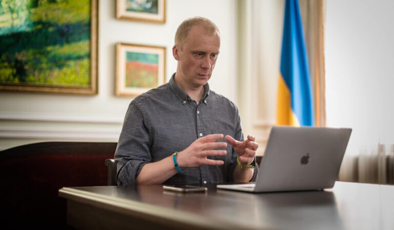 Kijev bekérette a lengyel nagykövetet