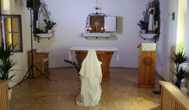 A szerzetesrendek életét bemutató új műsor indul a Dunán