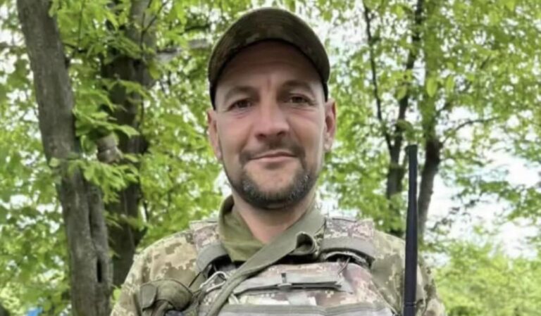 Utolsó útjára kísérik Mikola Oloszt