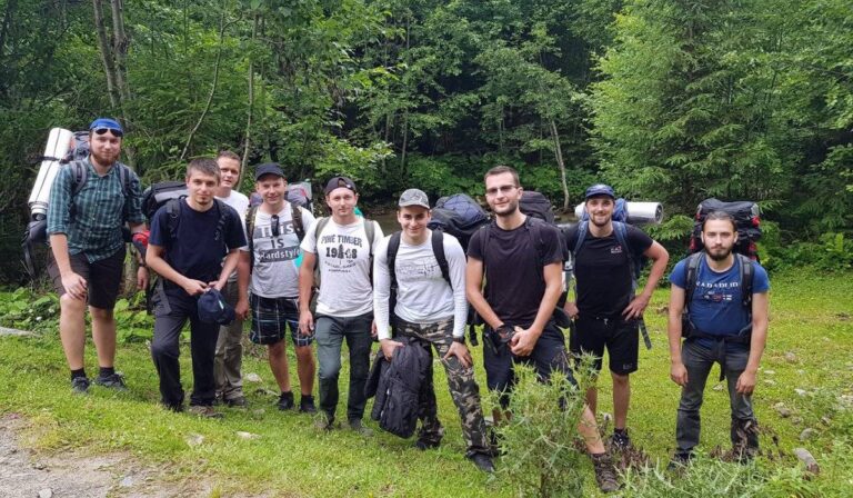 Kilenc „tapasztalt” túrázó a Kárpátok kétezresein