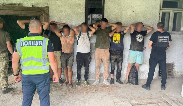 Embercsempészeket vettek őrizetbe a Beregszászi járásban