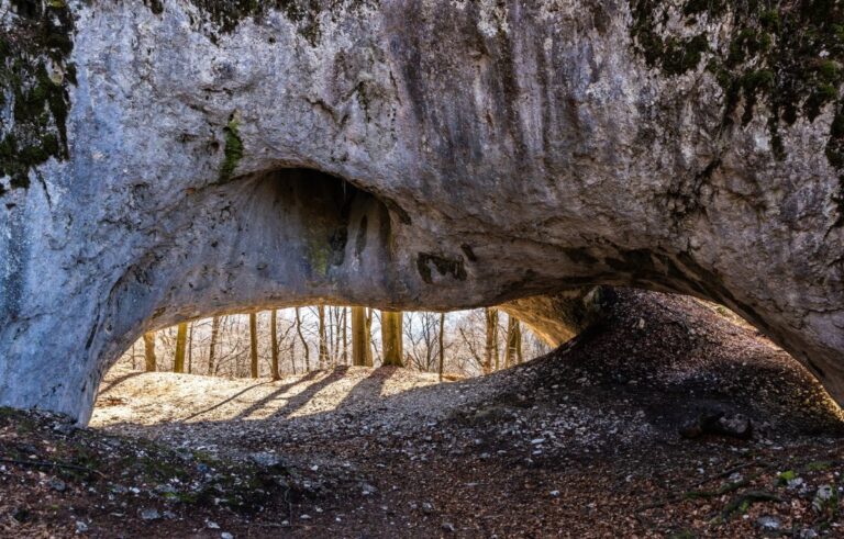 Sziklák a dinoszauruszok korából a Técsői járásban