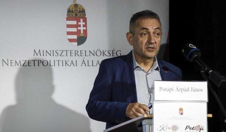 Potápi: a mindenkori kormány kötelessége foglalkozni a külhoni magyarokkal