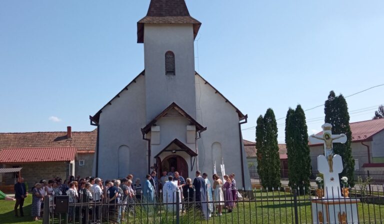 Templombúcsút tartottak Mezőgecsében