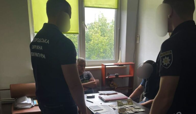 Őrizetbe vettek az ungvári szülészet nőgyógyászati osztályvezetőjét
