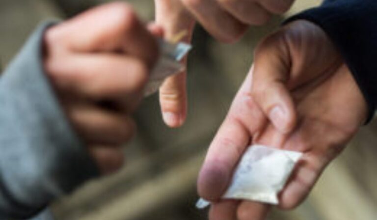 Kábítószer-kereskedőt fogtak el Técsőn